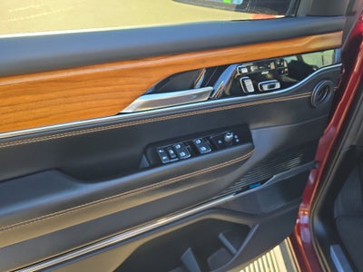 2022 Jeep Grand Wagoneer Series III