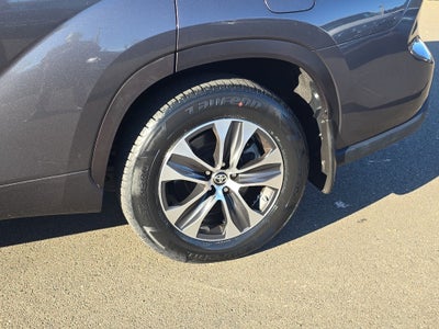 2020 Toyota Highlander Hybrid XLE