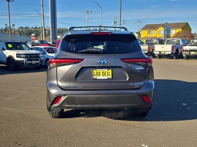 2020 Toyota Highlander Hybrid XLE