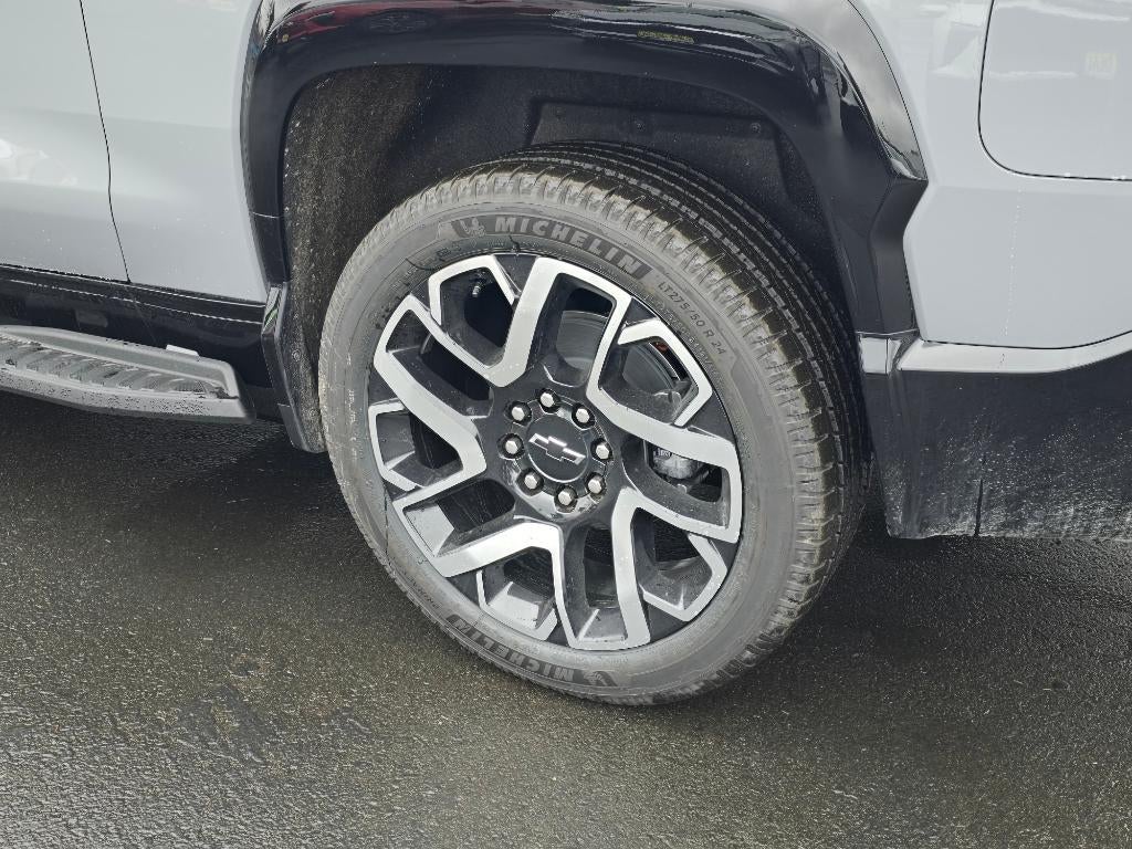 2025 Chevrolet Silverado EV RST