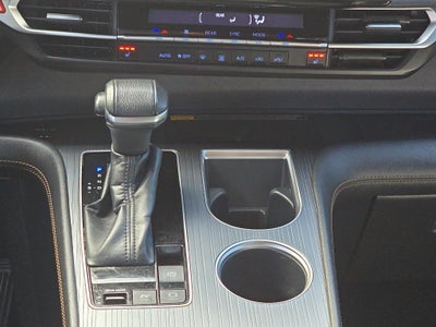 2022 Toyota Sienna XLE Woodland Edition