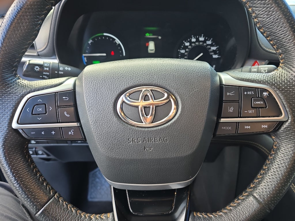 2022 Toyota Sienna XLE Woodland Edition