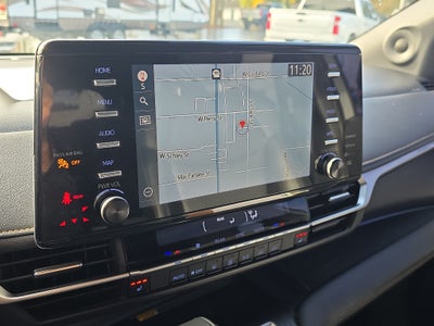 2022 Toyota Sienna XLE Woodland Edition