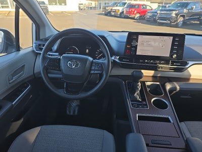 2024 Toyota Sienna LE