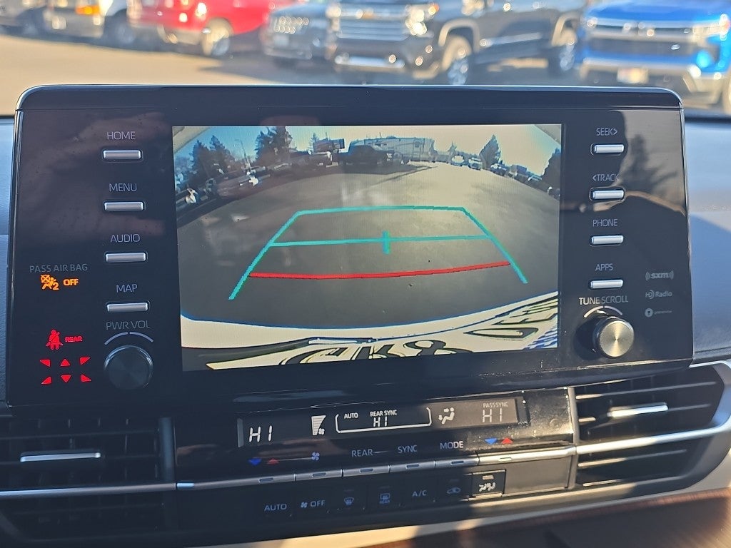 2024 Toyota Sienna LE