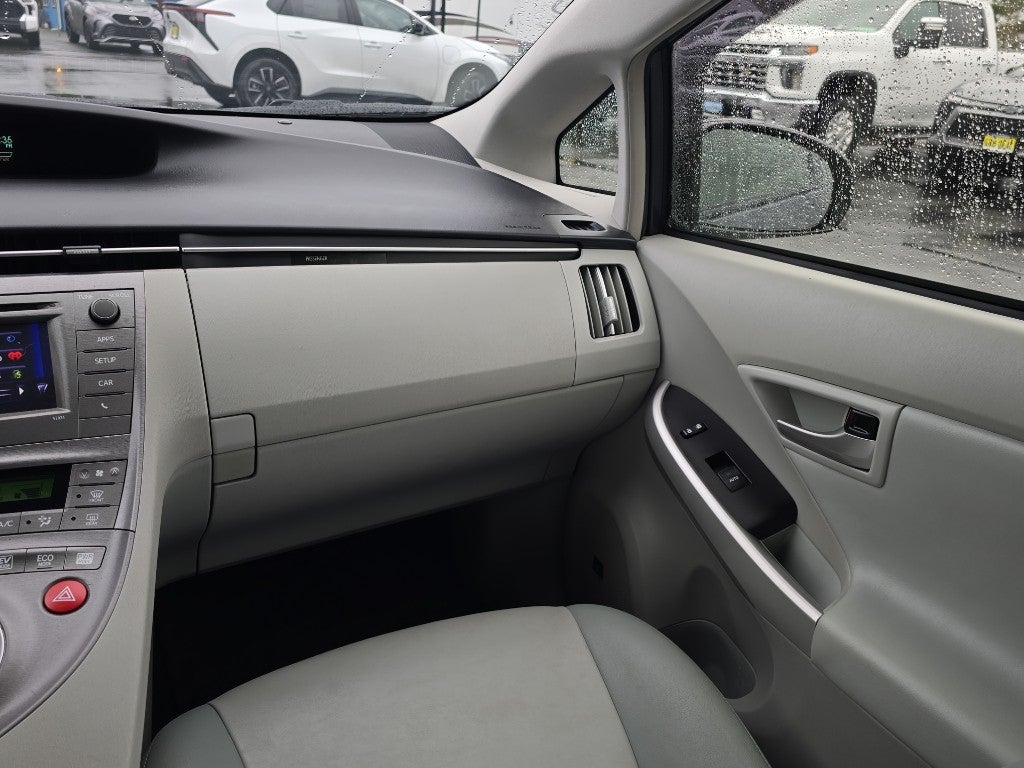 2014 Toyota Prius Five