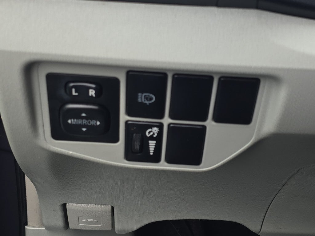 2014 Toyota Prius Five